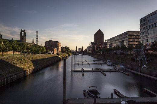 Hintergrundbild Blick zum Schwanentor