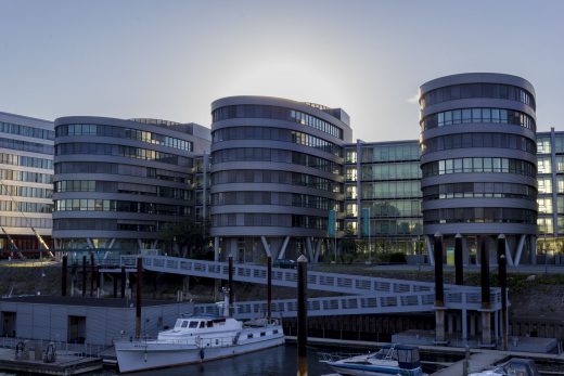 Hintergrundbild Drei der Five Boats