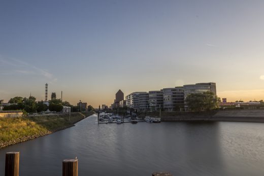 Hintergrundbild Five Boats und die Marina HDR