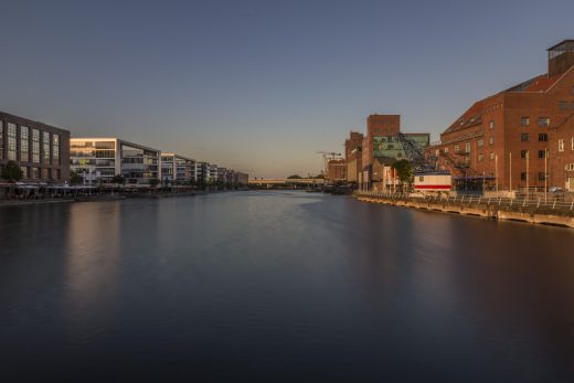 Hintergrundbild Innenhafen im Sommer