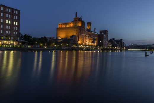 Hintergrundbild Nachtleben im Innenhafen