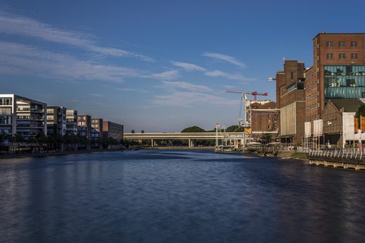 Hintergrundbild Sommernachmittag Duisburg Innenhafen