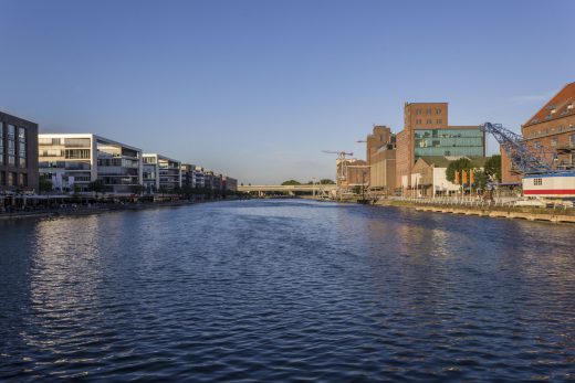 Hintergrundbild Sommernachmittag im Innenhafen
