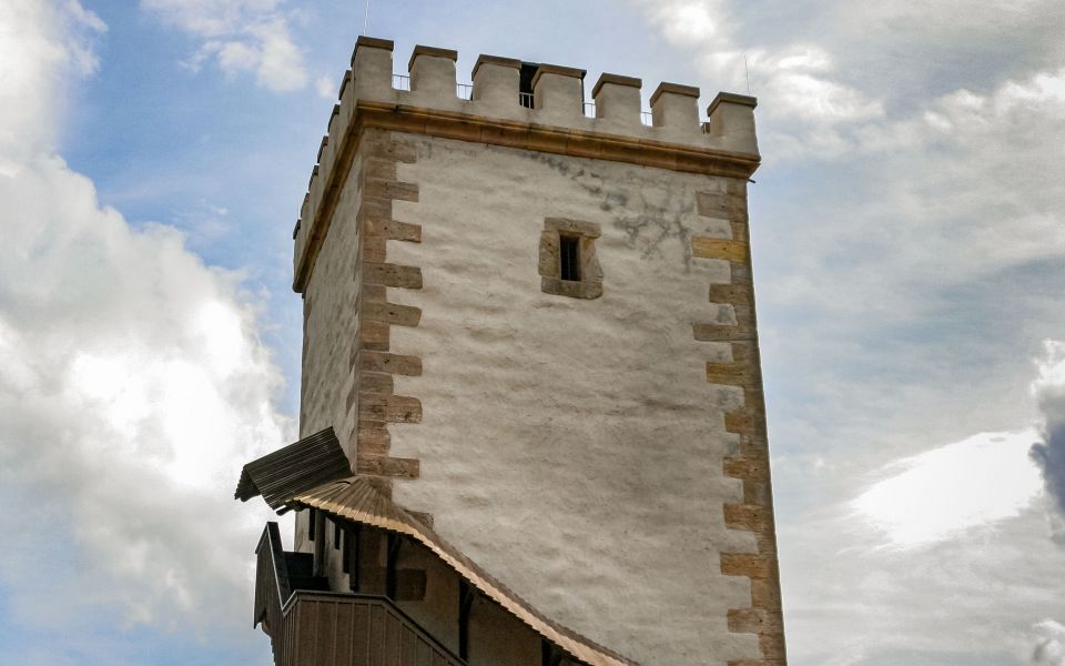 Hintergrundbild Der Südturm der Wartburg