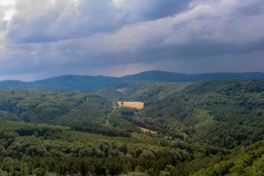 Hintergrundbild Finstere Aussichten