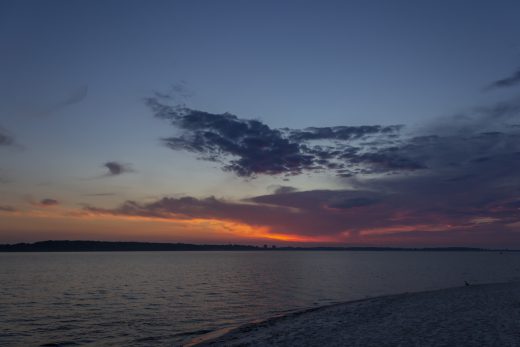Hintergrundbild - Abendstimmung über der Förde