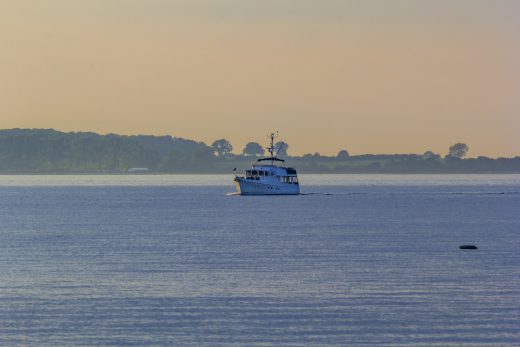 Hintergrundbild - Boot in der Kieler Förde
