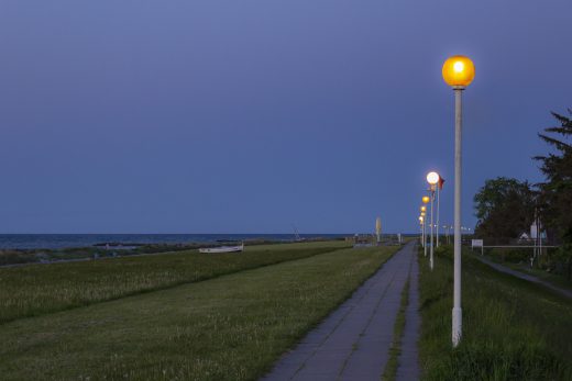 Hintergrundbild Ostseedeich Blaue Stunde