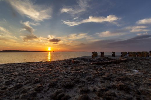 Hintergrundbild - Sonnenuntergang über der Förde