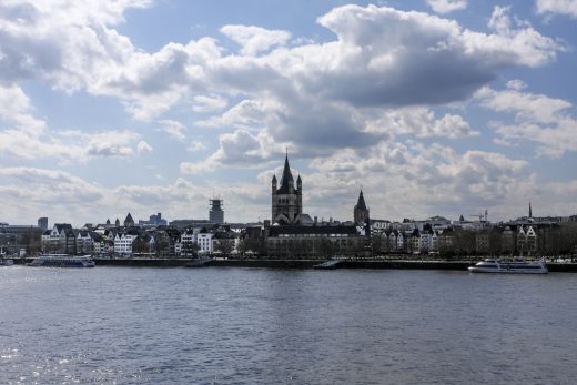 Hintergrundbild - Altstadt von Köln