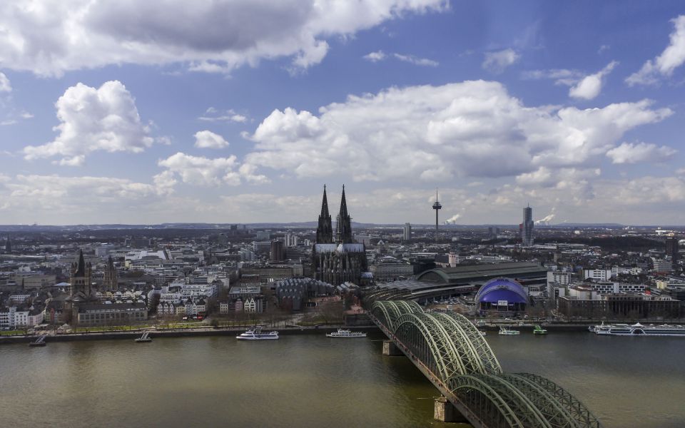 Hintergrundbild - Blick auf Köln