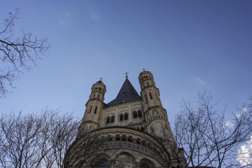 Hintergrundbild - Blick zu Groß Sankt Martin