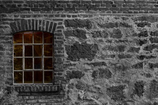Hintergrundbild - Das beleuchtete Fenster