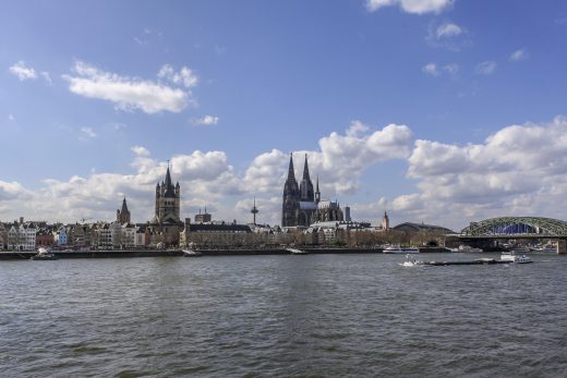 Hintergrundbild - Köln Altstadt