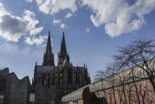 Hintergrundbild - Kölner Dom von Osten
