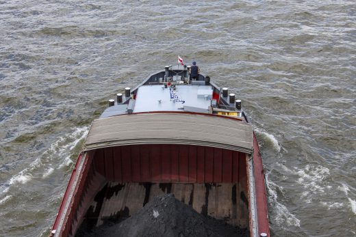 Hintergrundbild - Rheinschiffer in Köln