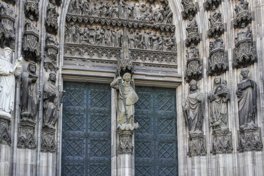 Hintergrundbild - Südportal Kölner Dom