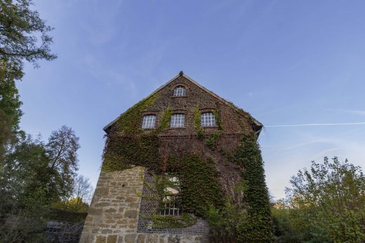 Hintergrundbild - Tüshaus Mühle in Deuten