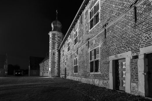Hintergrundbild - Vorburg Schloss Raesfeld schwarzweiß