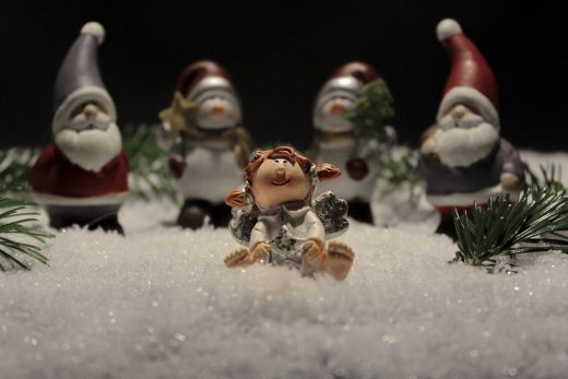 Hintergrundbild - Weihnachten Kleiner Engel mit Freunden