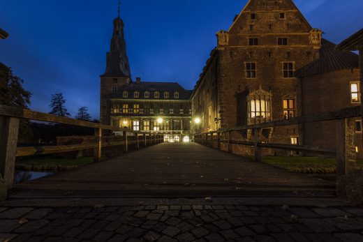 Hintergrundbild - Westflügel der Oberburg