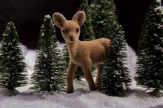 Hintergrundbild - Weihnachten Rehkitz im Schnee