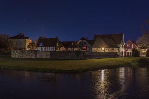 Hintergrundbilder - Altes Dorf Westerholt am Abend