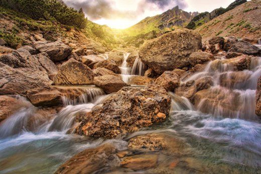 Hintergrundbilder - Bach in den Alpen