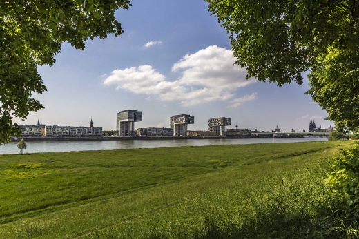 Hintergrundbilder - Blick zu den Kranhäusern