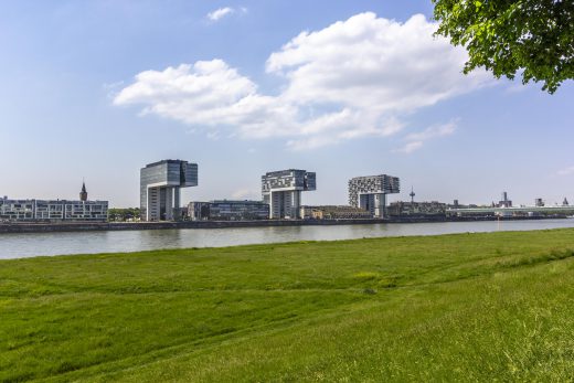 Hintergrundbilder - Pollerwiesen und Kranhäuser