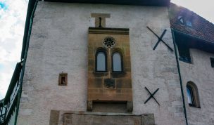 Hintergrundbild Blick zum Torhaus der Wartburg