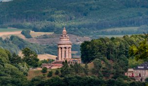 Hintergrundbild Burschenschaftsdenkmal Eisenach