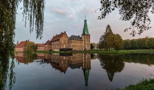 Hintergrundbild Schloss Raesfeld Dämmerung