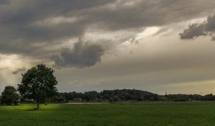 Hintergrundbild Vor dem Gewitter