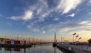 Hintergrundbild - Blick aus dem Hafen