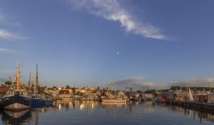 Hintergrundbild - Sonnenuntergang im Hafen von Laboe