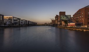 Hintergrundbild Abenddämmerung im Innenhafen