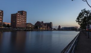 Hintergrundbild Abendstimmung Duisburg Innenhafen