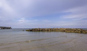 Hintergrundbild - Buhne am Schönberger Strand
