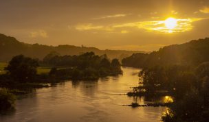 Hintergrundbild - Goldener Abend an der Ruhr