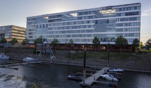 Hintergrundbild Mitsubishi Hitachi Power Office