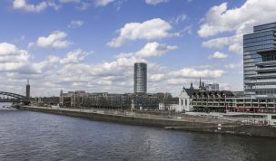 Hintergrundbild - Köln Ostufer