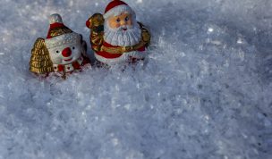 Hintergrundbild - Weihnachten Schneemann und Nikolaus