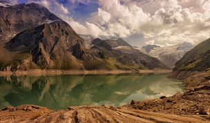 Hintergrundbilder - Bergsee in den Alpen