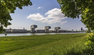 Hintergrundbilder - Blick zu den Kranhäusern