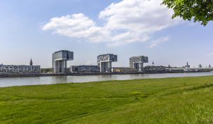 Hintergrundbilder - Pollerwiesen und Kranhäuser